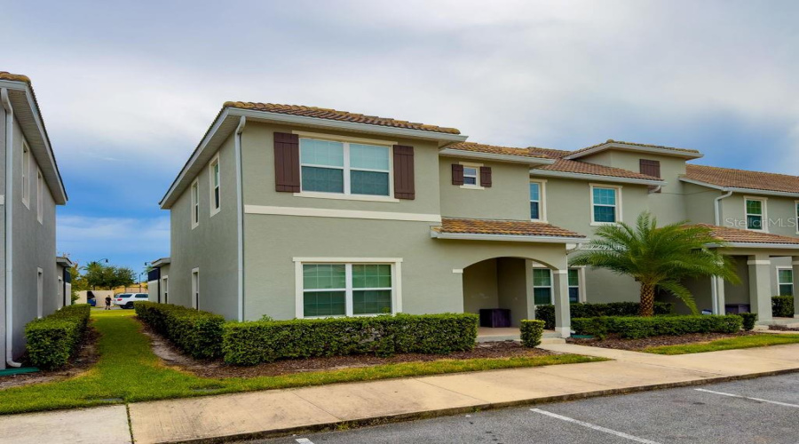 KISSIMMEE, Florida 34746, 5 Bedrooms Bedrooms, ,4 BathroomsBathrooms,Residential,For Sale,DEDICATION,0,MFRO6367374