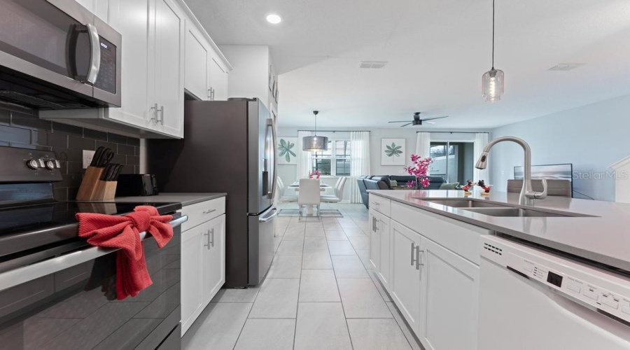 KISSIMMEE, Florida 34746, 5 Bedrooms Bedrooms, ,4 BathroomsBathrooms,Residential,For Sale,DEDICATION,0,MFRO6367374