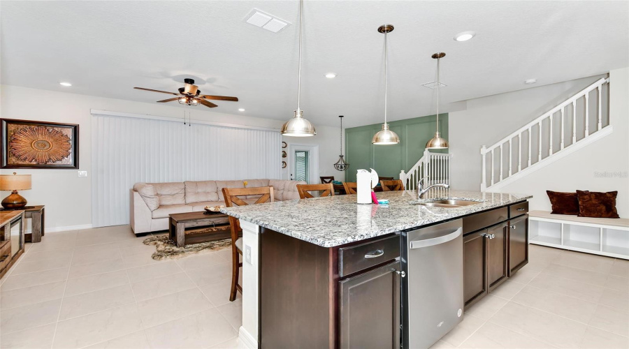 DAVENPORT, Florida 33897, 5 Bedrooms Bedrooms, ,4 BathroomsBathrooms,Residential,For Sale,PACIFIC,0,MFRS5140443