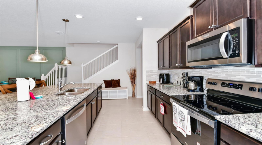 DAVENPORT, Florida 33897, 5 Bedrooms Bedrooms, ,4 BathroomsBathrooms,Residential,For Sale,PACIFIC,0,MFRS5140443