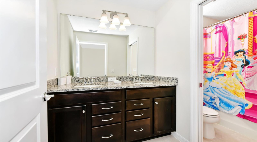 DAVENPORT, Florida 33897, 5 Bedrooms Bedrooms, ,4 BathroomsBathrooms,Residential,For Sale,PACIFIC,0,MFRS5140443