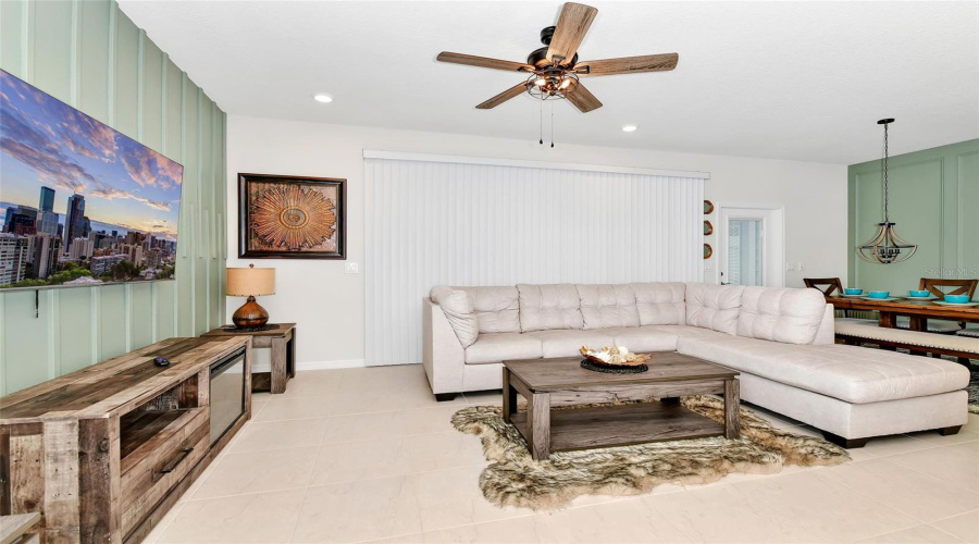 DAVENPORT, Florida 33897, 5 Bedrooms Bedrooms, ,4 BathroomsBathrooms,Residential,For Sale,PACIFIC,0,MFRS5140443