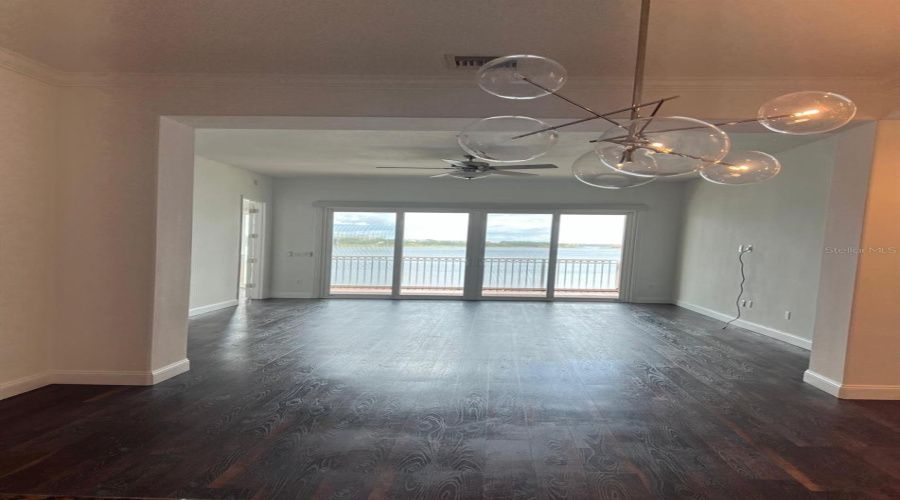 ORLANDO, Florida 32836, 3 Bedrooms Bedrooms, ,2 BathroomsBathrooms,Residential,For Sale,THE ESPLANADE,0,MFRO6366286