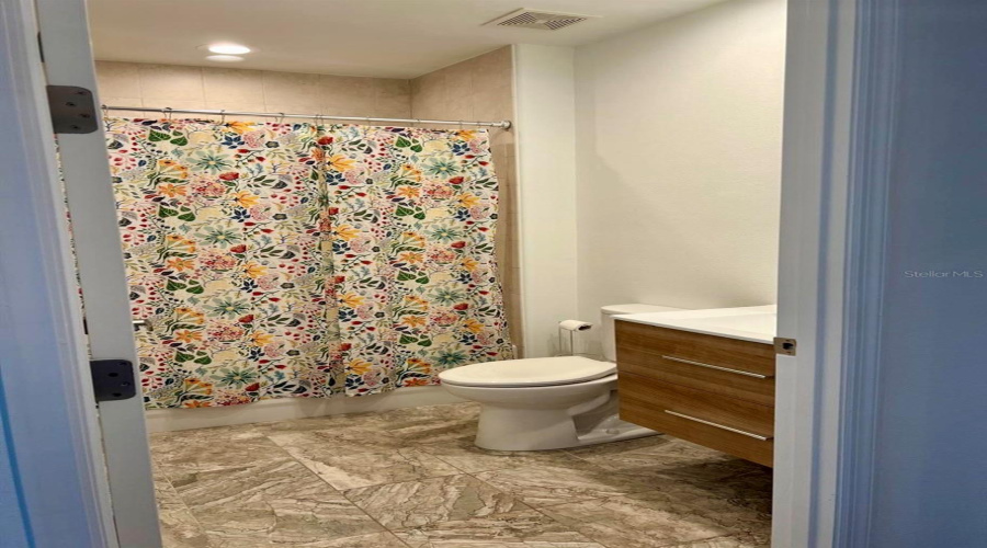 ORLANDO, Florida 32836, 3 Bedrooms Bedrooms, ,2 BathroomsBathrooms,Residential,For Sale,THE ESPLANADE,0,MFRO6366286