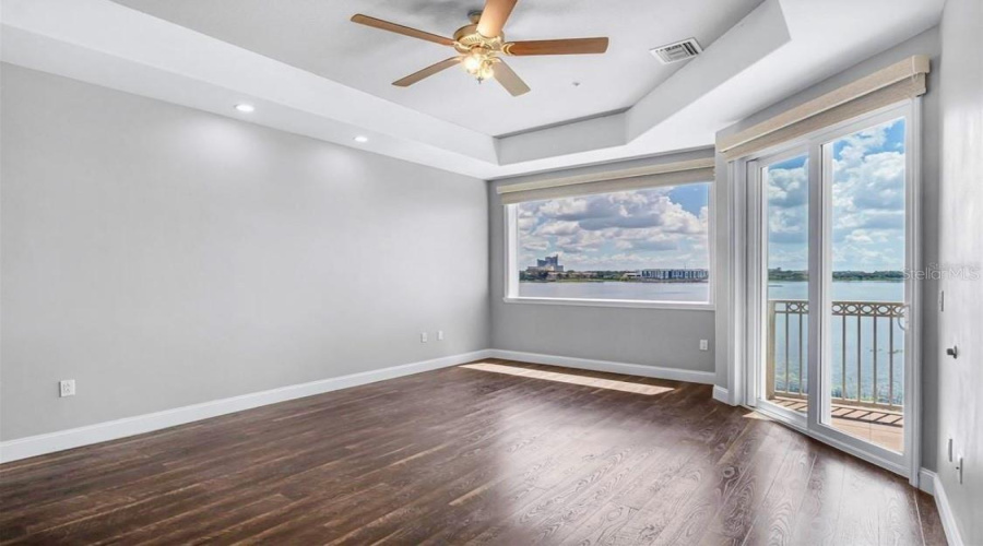 ORLANDO, Florida 32836, 3 Bedrooms Bedrooms, ,2 BathroomsBathrooms,Residential,For Sale,THE ESPLANADE,0,MFRO6366286