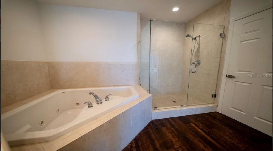 ORLANDO, Florida 32836, 3 Bedrooms Bedrooms, ,2 BathroomsBathrooms,Residential,For Sale,THE ESPLANADE,0,MFRO6366286