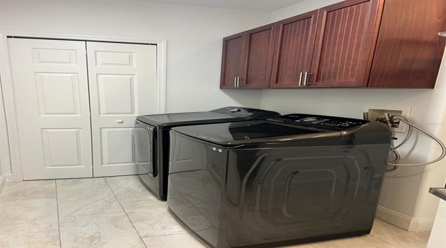 ORLANDO, Florida 32836, 3 Bedrooms Bedrooms, ,2 BathroomsBathrooms,Residential,For Sale,THE ESPLANADE,0,MFRO6366286