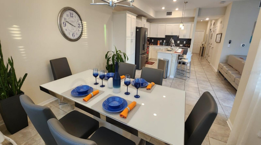 KISSIMMEE, Florida 34746, 2 Bedrooms Bedrooms, ,2 BathroomsBathrooms,Residential,For Sale,PARADOX,0,MFRO6368790