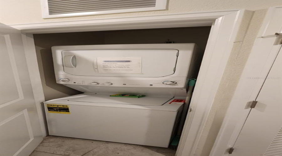 KISSIMMEE, Florida 34746, 2 Bedrooms Bedrooms, ,2 BathroomsBathrooms,Residential,For Sale,PARADOX,0,MFRO6368790