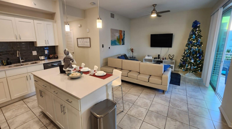KISSIMMEE, Florida 34746, 2 Bedrooms Bedrooms, ,2 BathroomsBathrooms,Residential,For Sale,PARADOX,0,MFRO6368790