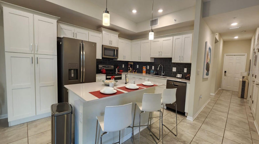 KISSIMMEE, Florida 34746, 2 Bedrooms Bedrooms, ,2 BathroomsBathrooms,Residential,For Sale,PARADOX,0,MFRO6368790