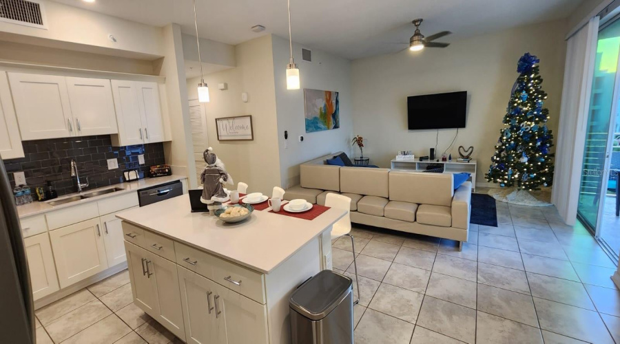 KISSIMMEE, Florida 34746, 2 Bedrooms Bedrooms, ,2 BathroomsBathrooms,Residential,For Sale,PARADOX,0,MFRO6368790