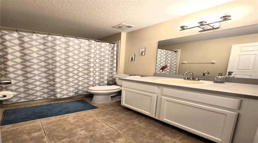 DAVENPORT, Florida 33897, 3 Bedrooms Bedrooms, ,2 BathroomsBathrooms,Residential,For Sale,PINEDALE,0,MFRO6368749