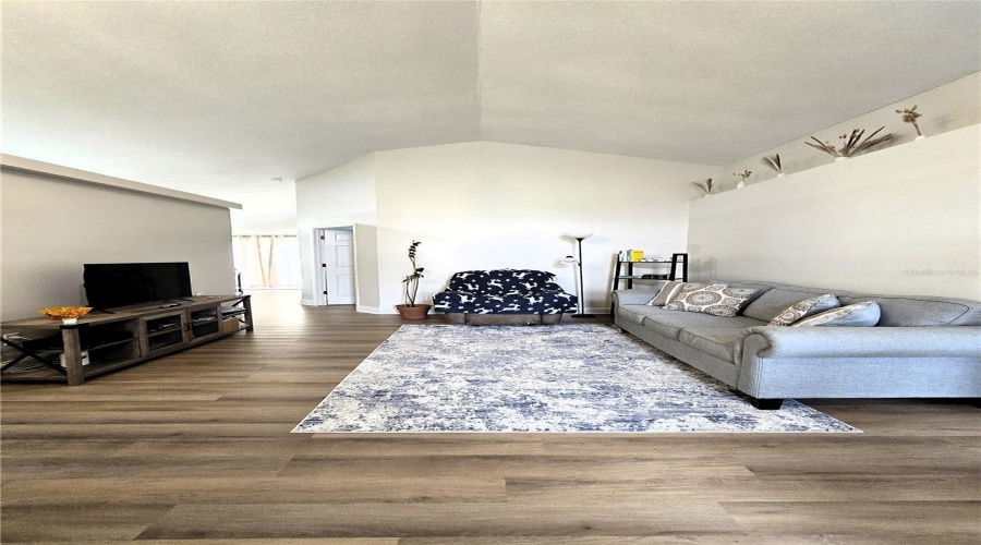 DAVENPORT, Florida 33897, 3 Bedrooms Bedrooms, ,2 BathroomsBathrooms,Residential,For Sale,PINEDALE,0,MFRO6368749