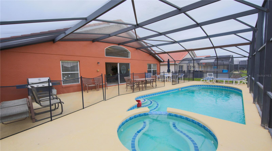 DAVENPORT, Florida 33897, 5 Bedrooms Bedrooms, ,3 BathroomsBathrooms,Residential,For Sale,SOLANA,0,MFRS5140239