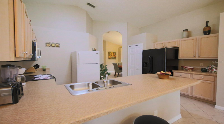 DAVENPORT, Florida 33897, 5 Bedrooms Bedrooms, ,3 BathroomsBathrooms,Residential,For Sale,SOLANA,0,MFRS5140239