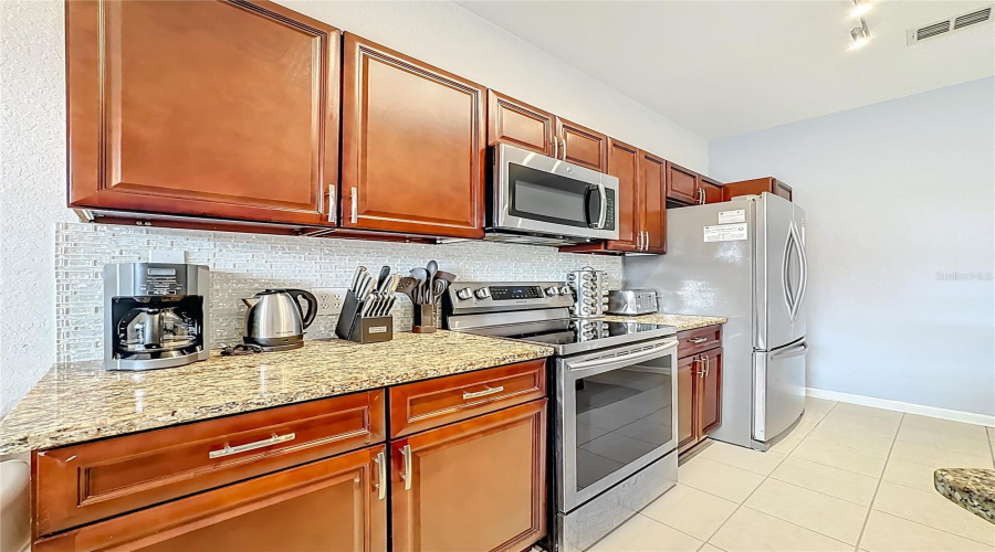 KISSIMMEE, Florida 34747, 5 Bedrooms Bedrooms, ,5 BathroomsBathrooms,Residential,For Sale,TEASCONE,0,MFRO6368815