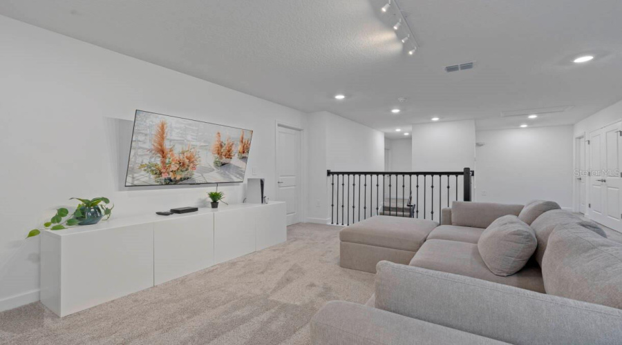 KISSIMMEE, Florida 34746, 8 Bedrooms Bedrooms, ,5 BathroomsBathrooms,Residential,For Sale,PENELOPE,0,MFRO6366087