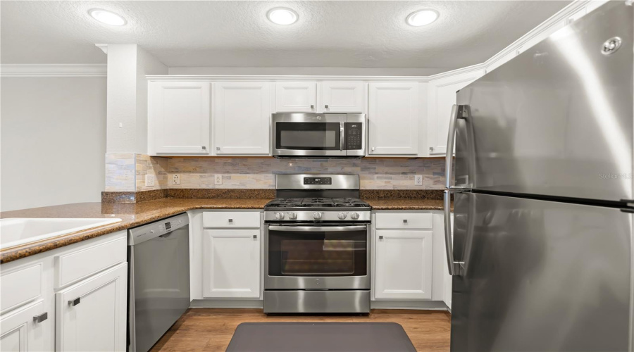 REUNION, Florida 34747, 3 Bedrooms Bedrooms, ,2 BathroomsBathrooms,Residential,For Sale,HERITAGE CROSSING,0,MFRO6368329