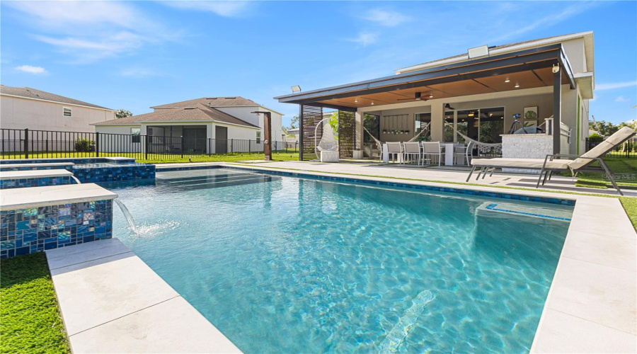 DAVENPORT, Florida 33837, 5 Bedrooms Bedrooms, ,3 BathroomsBathrooms,Residential,For Sale,WESTCHESTER,0,MFRO6346237