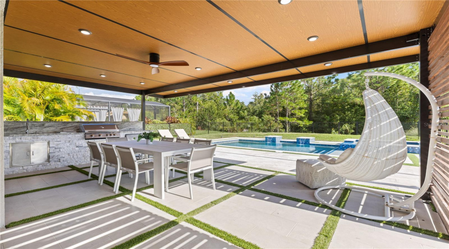 DAVENPORT, Florida 33837, 5 Bedrooms Bedrooms, ,3 BathroomsBathrooms,Residential,For Sale,WESTCHESTER,0,MFRO6346237