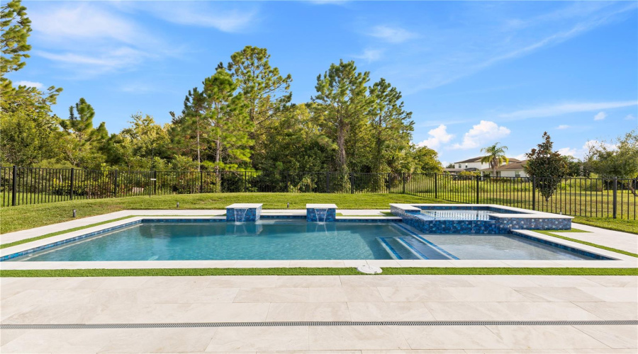 DAVENPORT, Florida 33837, 5 Bedrooms Bedrooms, ,3 BathroomsBathrooms,Residential,For Sale,WESTCHESTER,0,MFRO6346237