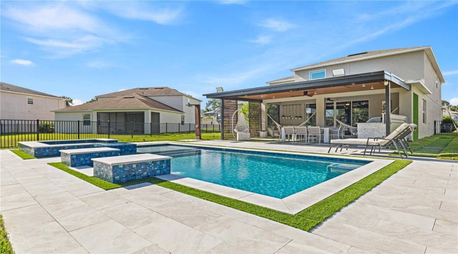 DAVENPORT, Florida 33837, 5 Bedrooms Bedrooms, ,3 BathroomsBathrooms,Residential,For Sale,WESTCHESTER,0,MFRO6346237