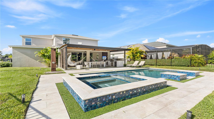 DAVENPORT, Florida 33837, 5 Bedrooms Bedrooms, ,3 BathroomsBathrooms,Residential,For Sale,WESTCHESTER,0,MFRO6346237