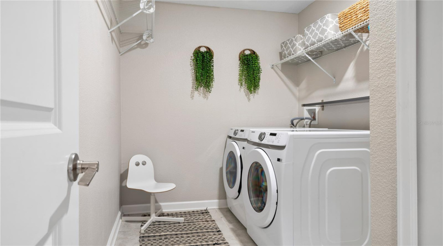 DAVENPORT, Florida 33837, 5 Bedrooms Bedrooms, ,3 BathroomsBathrooms,Residential,For Sale,WESTCHESTER,0,MFRO6346237