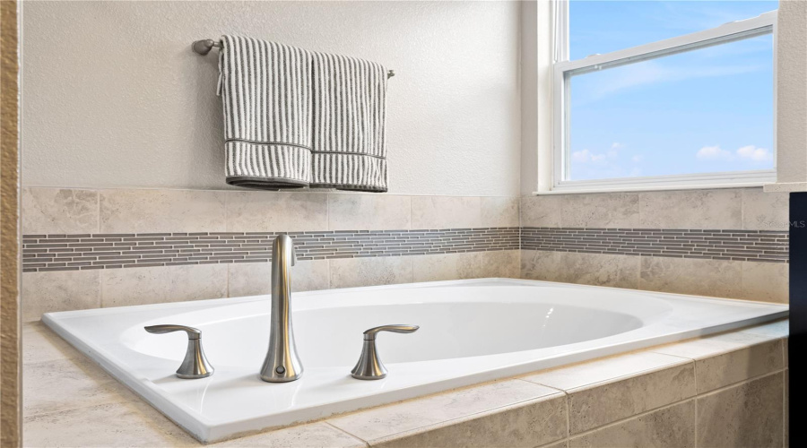 DAVENPORT, Florida 33837, 5 Bedrooms Bedrooms, ,3 BathroomsBathrooms,Residential,For Sale,WESTCHESTER,0,MFRO6346237