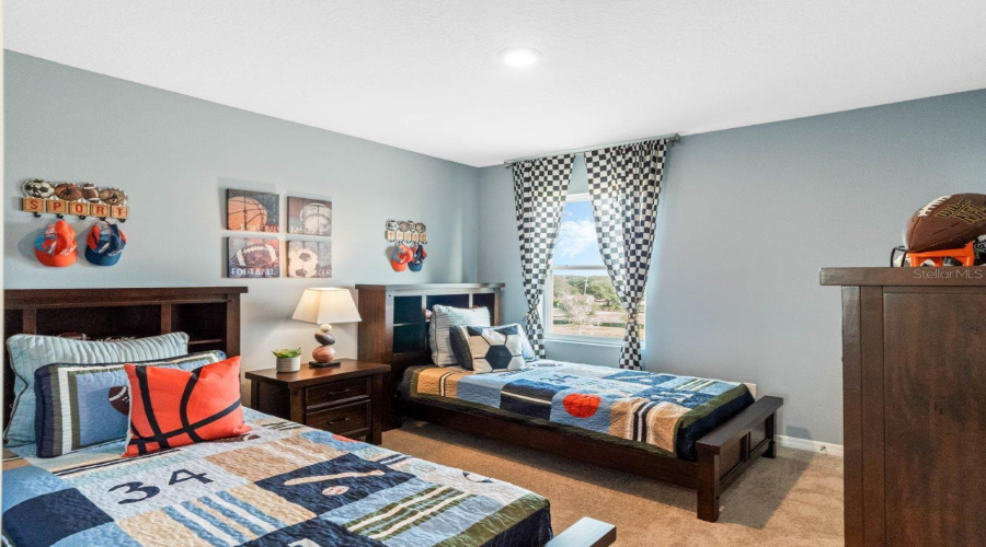 DAVENPORT, Florida 33837, 5 Bedrooms Bedrooms, ,3 BathroomsBathrooms,Residential,For Sale,MOLERA BEACH,0,MFRO6343882