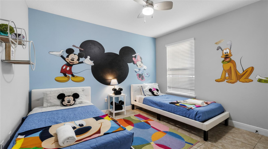 DAVENPORT, Florida 33837, 5 Bedrooms Bedrooms, ,5 BathroomsBathrooms,Residential,For Sale,OAKBOURNE,0,MFRO6368501