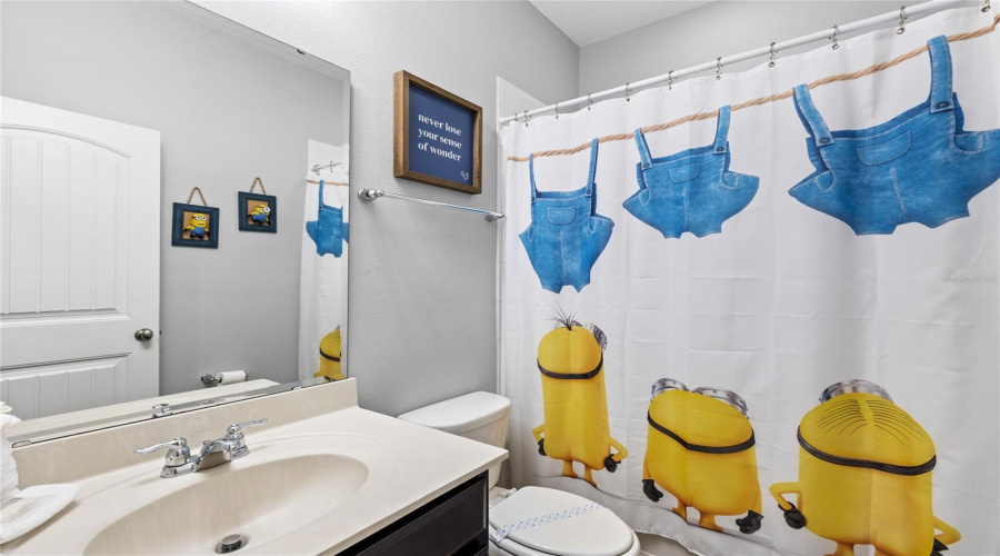 DAVENPORT, Florida 33837, 5 Bedrooms Bedrooms, ,5 BathroomsBathrooms,Residential,For Sale,OAKBOURNE,0,MFRO6368501