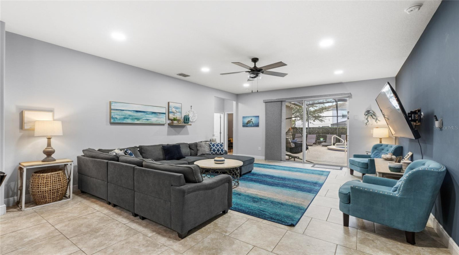 DAVENPORT, Florida 33837, 5 Bedrooms Bedrooms, ,5 BathroomsBathrooms,Residential,For Sale,OAKBOURNE,0,MFRO6368501