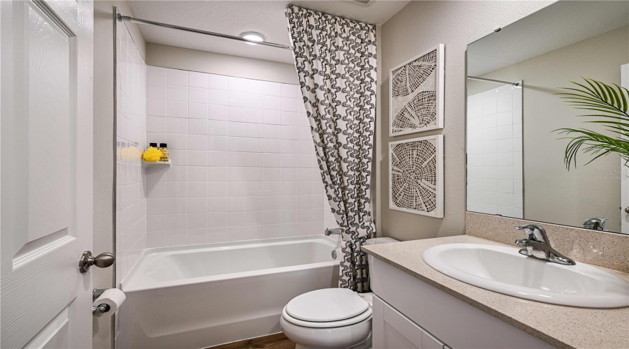 model photos/virtually staged