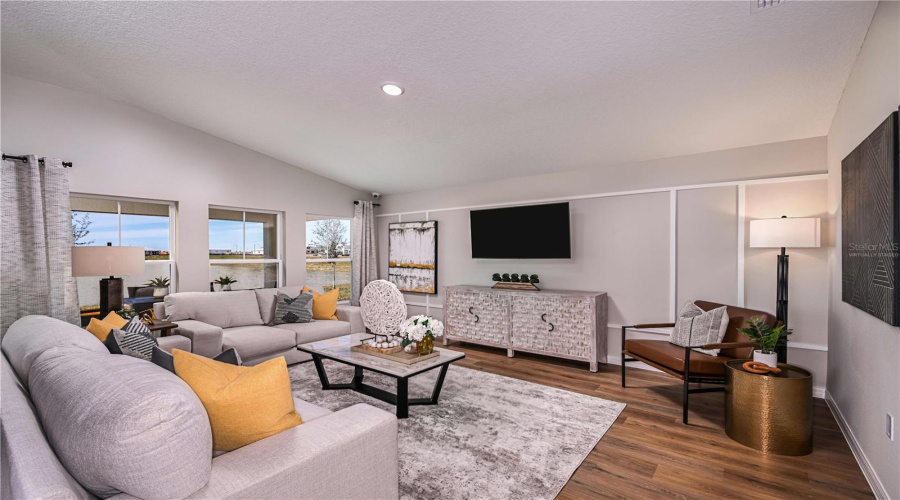 model photos/virtually staged