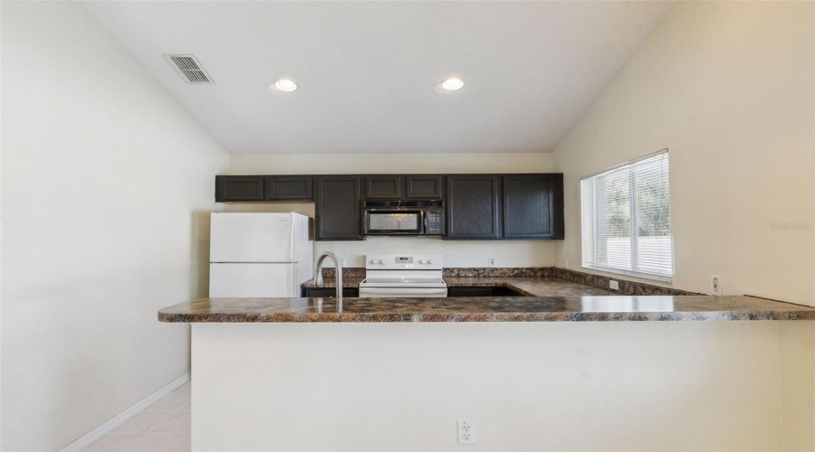 DAVENPORT, Florida 33897, 4 Bedrooms Bedrooms, ,2 BathroomsBathrooms,Residential,For Sale,HILLCREST,0,MFRO6365013