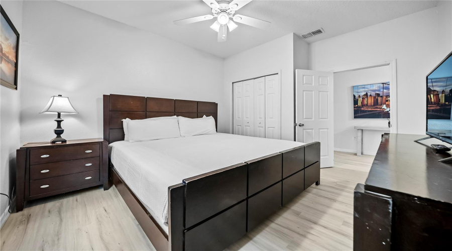 KISSIMMEE, Florida 34746, 8 Bedrooms Bedrooms, ,5 BathroomsBathrooms,Residential,For Sale,BLUE DIAMOND,0,MFRO6367485