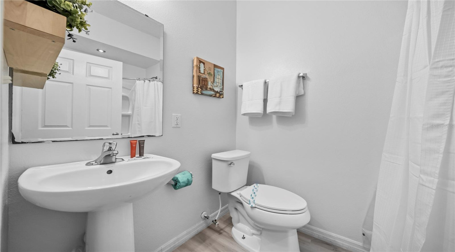 KISSIMMEE, Florida 34746, 8 Bedrooms Bedrooms, ,5 BathroomsBathrooms,Residential,For Sale,BLUE DIAMOND,0,MFRO6367485