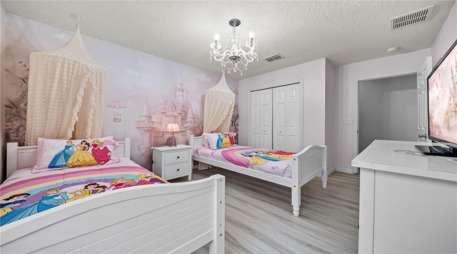 KISSIMMEE, Florida 34746, 8 Bedrooms Bedrooms, ,5 BathroomsBathrooms,Residential,For Sale,BLUE DIAMOND,0,MFRO6367485