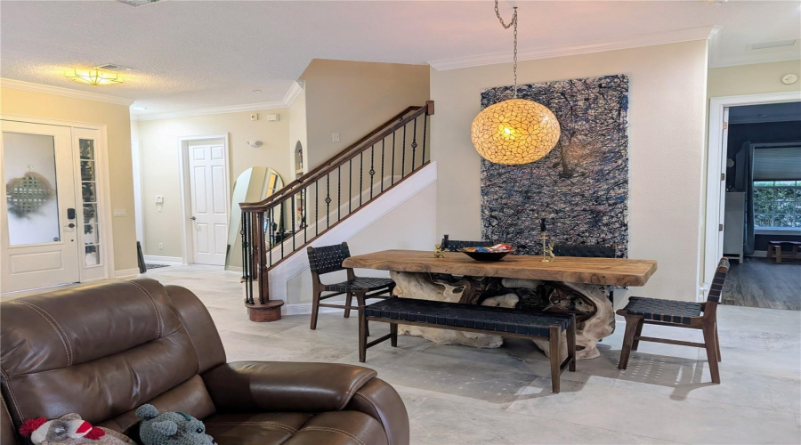 Unique Bali dining table with seating for 6