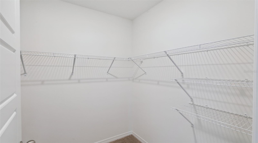 DAVENPORT, Florida 33837, 3 Bedrooms Bedrooms, ,2 BathroomsBathrooms,Residential,For Sale,OAKS RIVER,0,MFRO6369036