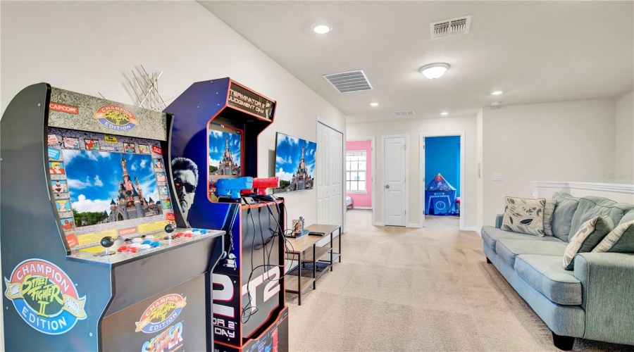 DAVENPORT, Florida 33897, 5 Bedrooms Bedrooms, ,4 BathroomsBathrooms,Residential,For Sale,LANA,0,MFRO6369068