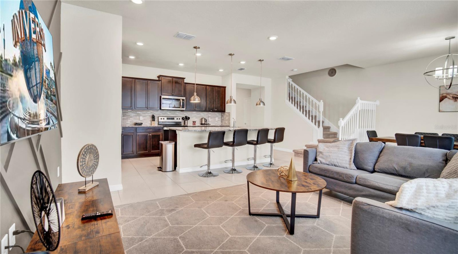 DAVENPORT, Florida 33897, 5 Bedrooms Bedrooms, ,4 BathroomsBathrooms,Residential,For Sale,LANA,0,MFRO6369068