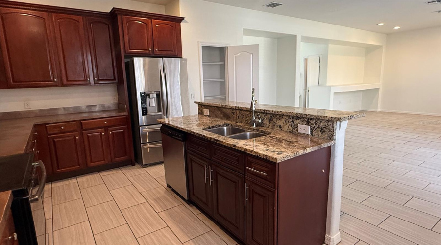 KISSIMMEE, Florida 34746, 5 Bedrooms Bedrooms, ,3 BathroomsBathrooms,Residential,For Sale,PHILADELPHIA,0,MFRS5140609