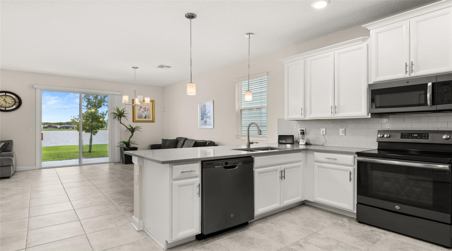 KISSIMMEE, Florida 34746, 3 Bedrooms Bedrooms, ,2 BathroomsBathrooms,Residential,For Sale,TRIBUTE,0,MFRS5135514