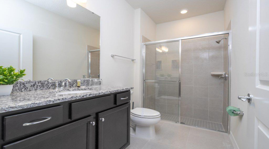 DAVENPORT, Florida 33897, 5 Bedrooms Bedrooms, ,4 BathroomsBathrooms,Residential,For Sale,LANA,0,MFRO6369073