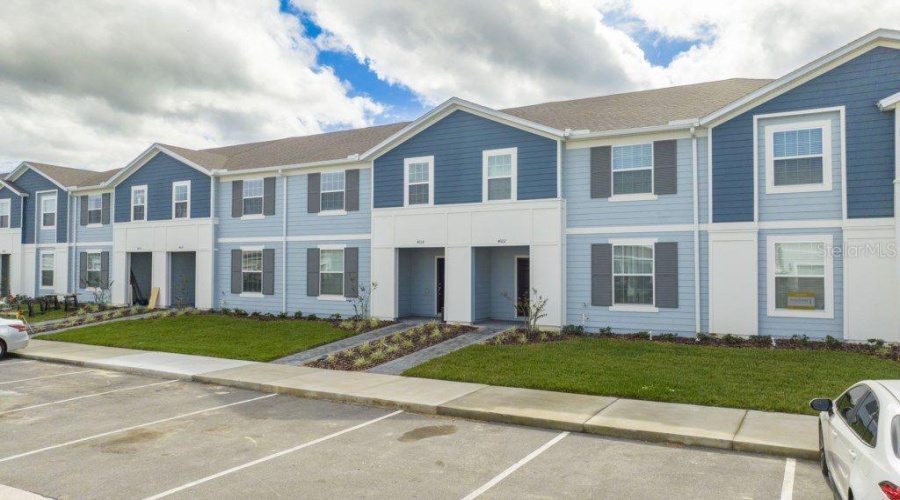 DAVENPORT, Florida 33897, 5 Bedrooms Bedrooms, ,4 BathroomsBathrooms,Residential,For Sale,LANA,0,MFRO6369073