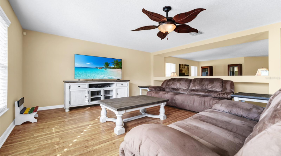 DAVENPORT, Florida 33896, 3 Bedrooms Bedrooms, ,2 BathroomsBathrooms,Residential,For Sale,VERDI,0,MFRO6369167