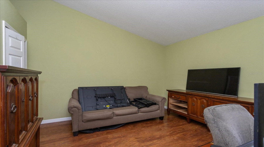 KISSIMMEE, Florida 34747, 5 Bedrooms Bedrooms, ,4 BathroomsBathrooms,Residential,For Sale,LUISENO,0,MFRO6369029